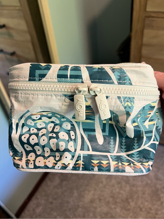 ALOHA Collection Handbags - Special edition Aloha + Pendleton makeup case